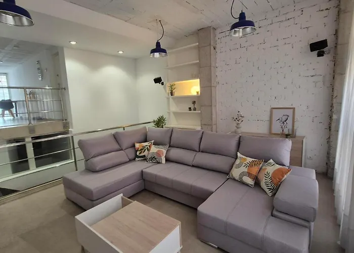Haus Loft Center *